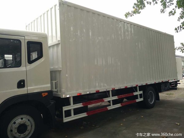 直降3000元 长沙多利卡D9载货车促销中