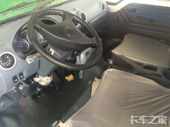 直降0.2万元 大同小霸王V载货车促销中