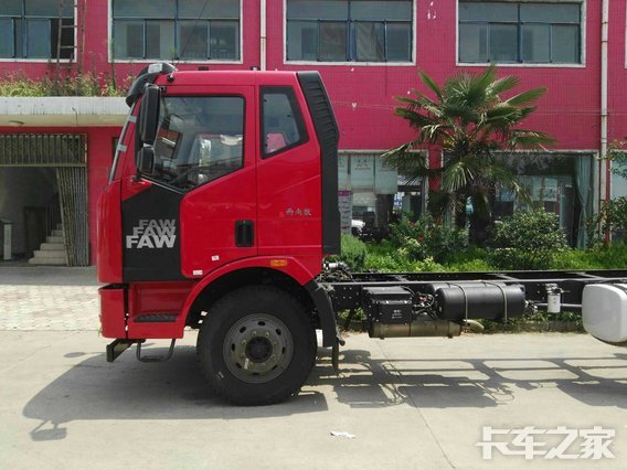 仅售14万元 漯河解放J6L载货车底盘促销