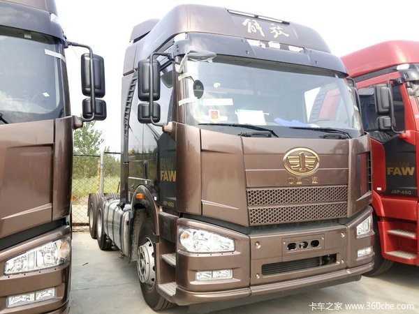 交车4台 滨州万泉解放J6P牵引交付客户