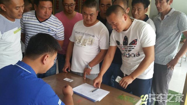 现场10位订车 淄博柳汽欢乐购圆满落幕