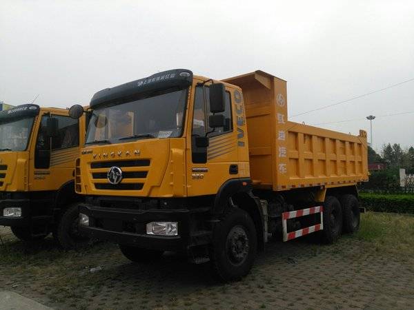 处理库存洛阳新金刚自卸车直降4万元