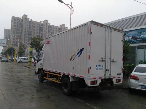 直降0.6万元 商丘新凯运载货车促销中