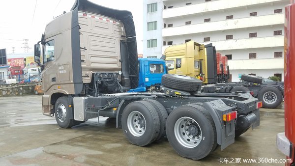 直降0.3万元 贵阳天龙旗舰牵引车促销中