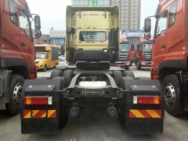 新车促销 成都东风天龙牵引车现售33万
