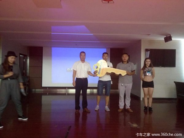 科技保障安全 菏泽欧曼危险品牵引品鉴