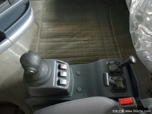 直降1.08万元 杭州豪沃T7H牵引车促销中