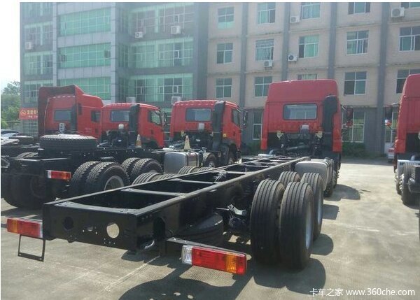 新车到店 龙岩解放途V底盘仅售29.8万元