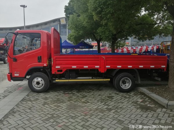 新车到店 杭州解放虎V栏板车仅售9.6万