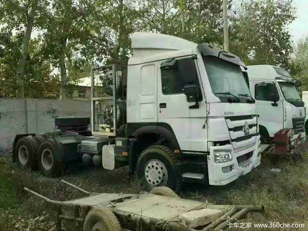 仅售26.55万元 济南重汽豪沃牵引车促销