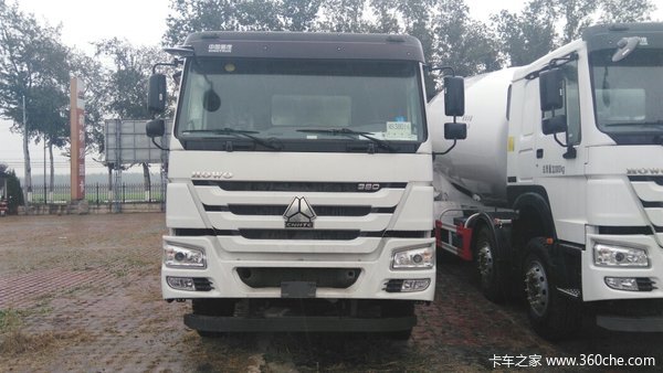 直降0.5万 北京豪沃H7混凝土搅拌车促销