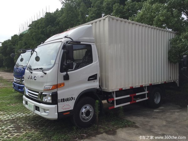 回馈用户 淮北骏铃V6载货车钜惠0.4万元