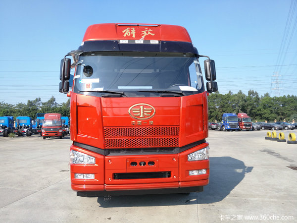 2台国五解放j6p460领航版到店