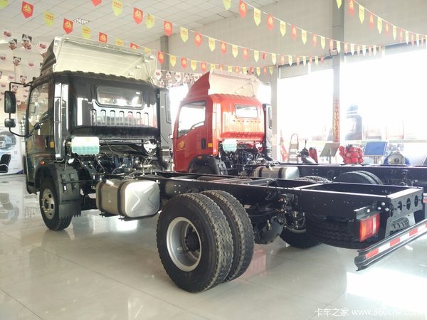 直降0.5万 长沙悍将国五载货车底盘促销