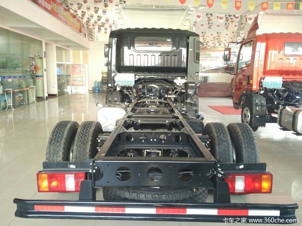 直降0.5万 长沙悍将国五载货车底盘促销