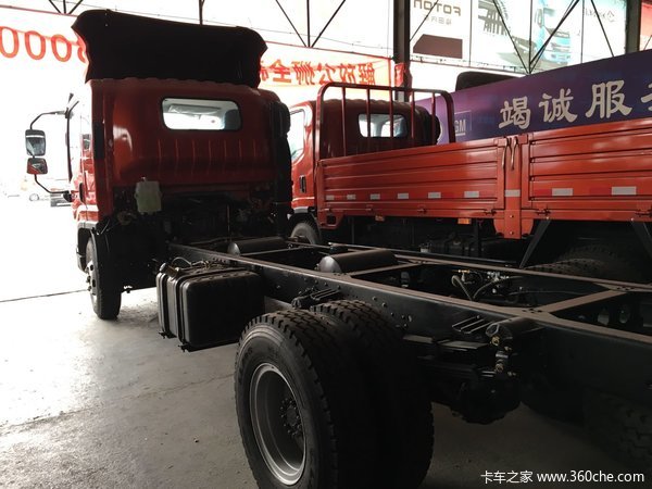 直降0.8万 重庆解放公狮载货底盘促销中