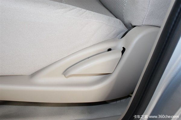 域虎豪华版两驱2.4T柴油 欢迎垂询