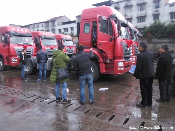 一次购车15台 重庆铁马重汽豪翰已交车