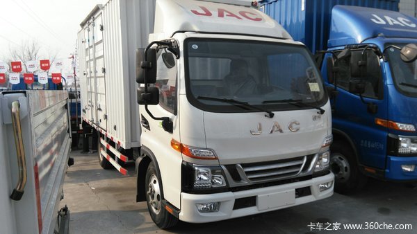 仅售8.3万元 天津骏铃V5厢式轻卡促销中