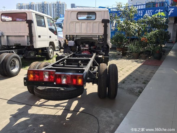 让利促销 深圳领骐载货车现售5.58万元