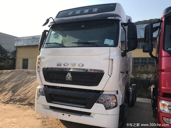 新车到店 福州HOWO T7H牵引车仅38.9万