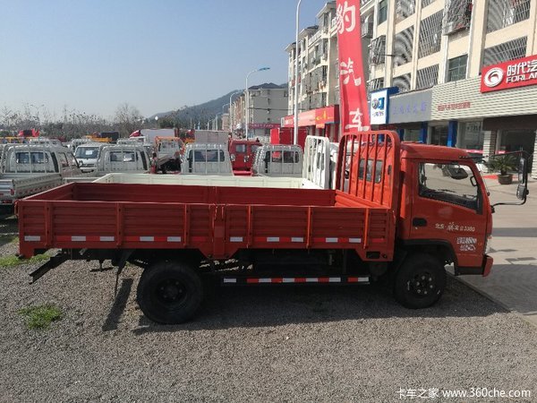 新车到店 金华北京牌旗龙轻卡仅7.28万