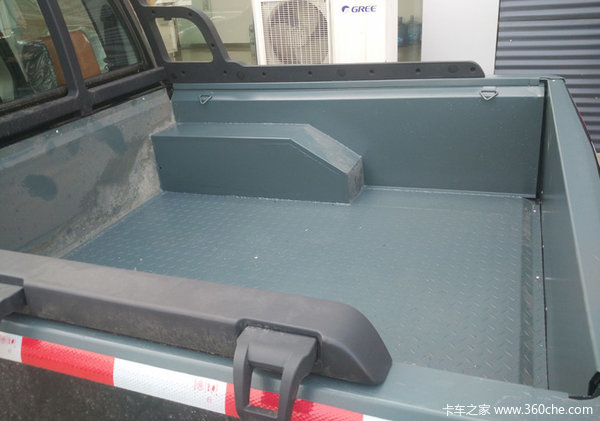 钜惠0.3万 洛阳江铃宝典皮卡优惠促销中