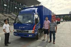 恭喜骆总喜提爱车，祝财源广进！