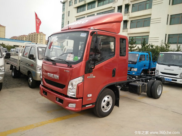 上汽跃进超越国五轻卡隆重上市