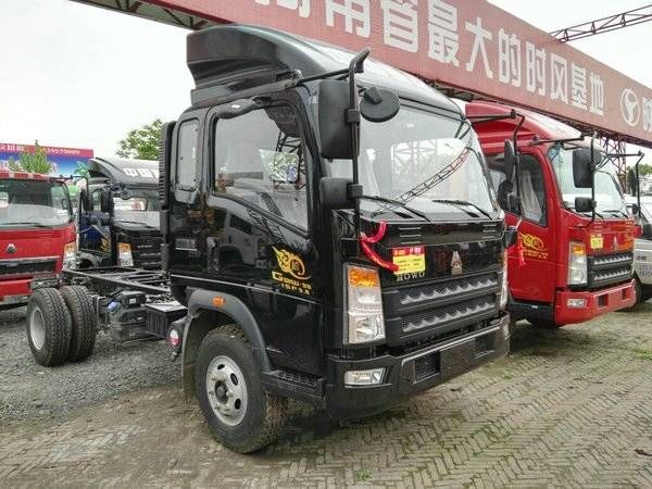 8s5141发动机,输出功率为141马力,符合国五/京五排放,匹配6档变速箱