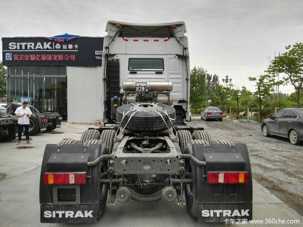 回馈用户 商丘汕德卡C7H牵引直降0.34万