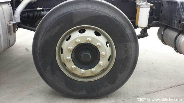 新车到店 济宁解放J6P载货车自重9.6吨