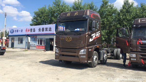 青岛解放载货 激情盛夏 劲爽来袭