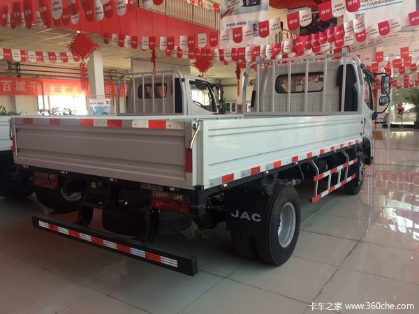 新车到店 乌鲁木齐骏铃V6仅售11.8万元