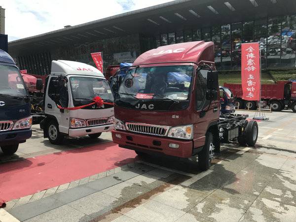 江淮 康铃h3宽体 156马力