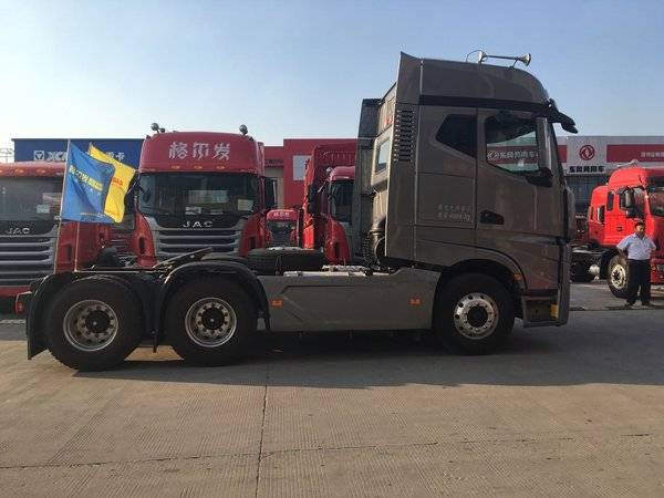 新车到店徐州格尔发k7牵引车售438万