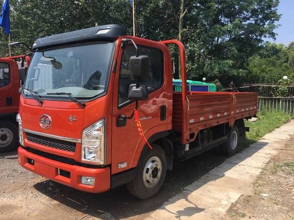 新车促销解放金铃载货车现售888万元