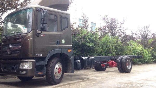 新车到店 上海东风多利卡D9底盘13.68万