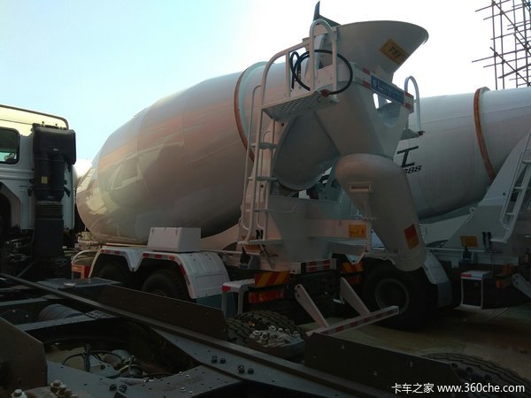 仅售38.9万 北京HOWO混凝土搅拌车促销