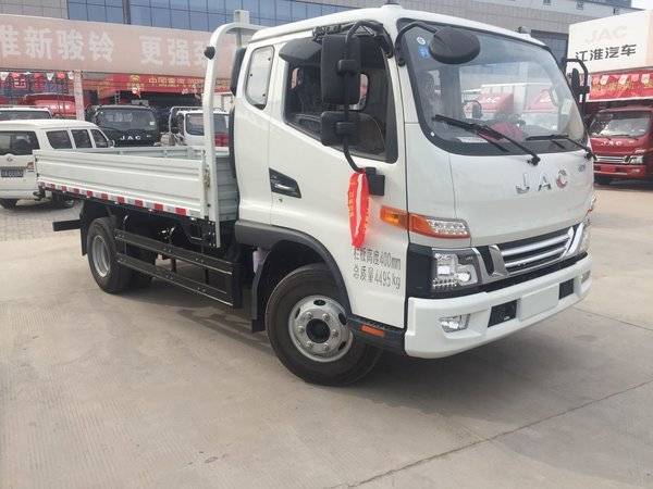 9米排半栏板轻卡  详情表 车型名称 江淮 骏铃v6 156马力 3.