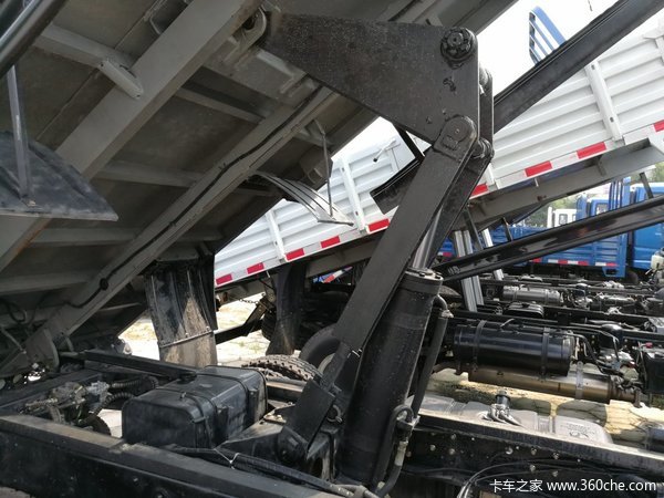 仅售10.28万 许昌奥驰X3系自卸车促销中