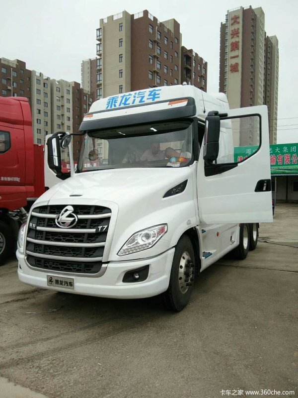 东风柳汽 乘龙t7重卡 500马力 6x4牵引车(lz4251t7db)37万询价车型本