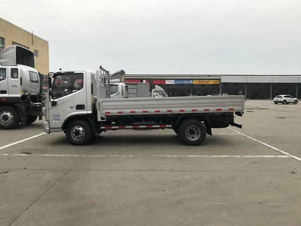 欧马可s3小吨位平板运输车到店了