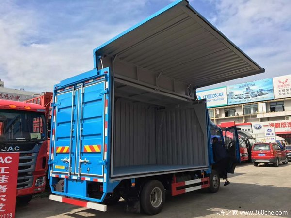 虎V120马力米厢式轻卡交车
