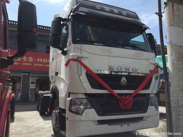 直降1.0万元 西安HOWO T7H牵引车促销中