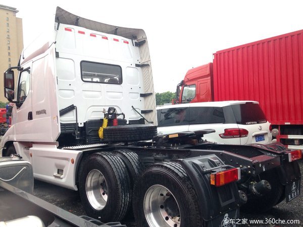 仅售38.18万 无锡乘龙T7长头牵引车促销