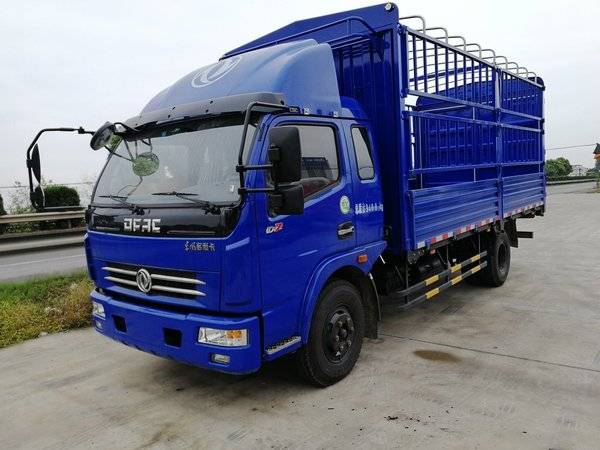 让利促销镇江多利卡d7载货车售118万