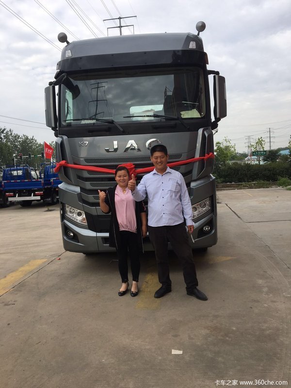 董老板喜提江淮格尔发K7牵引车