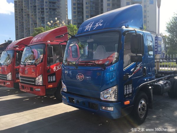 直降0.4万 桂林J6F载货车年底冲量降价