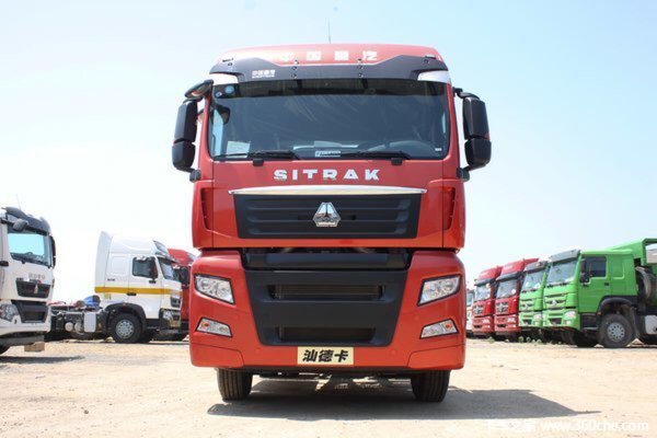 回馈用户SITRAK C7H 牵引车钜惠1.0万元